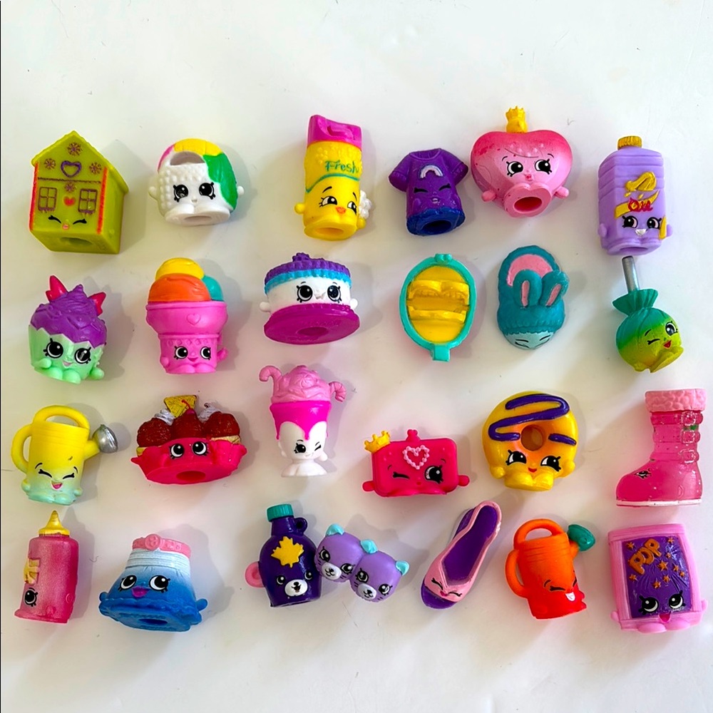 25 Shopkins LOT Collectibles Toys Doll Accessories